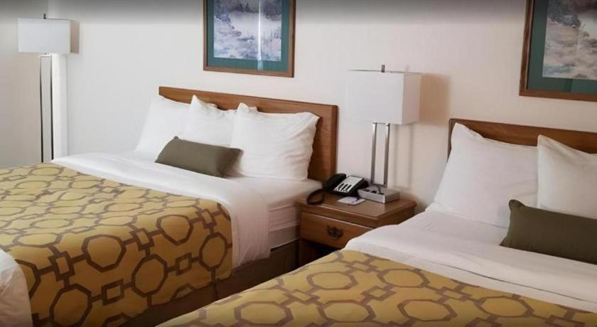 Days Inn By Wyndham Hemet Esterno foto